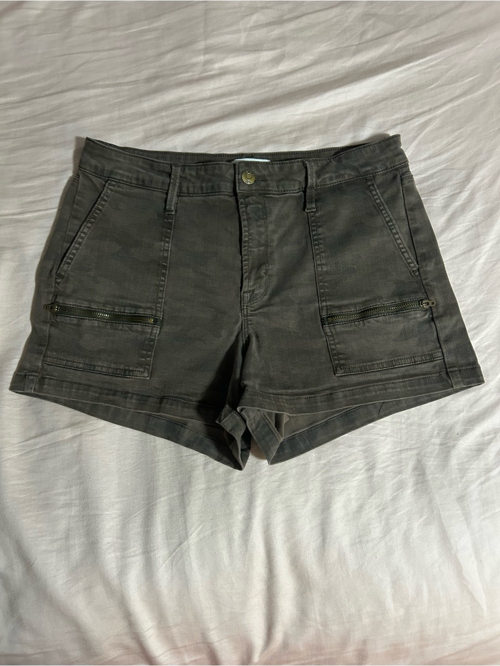 Pistola Hannah Camo Cargo Shorts Size 30